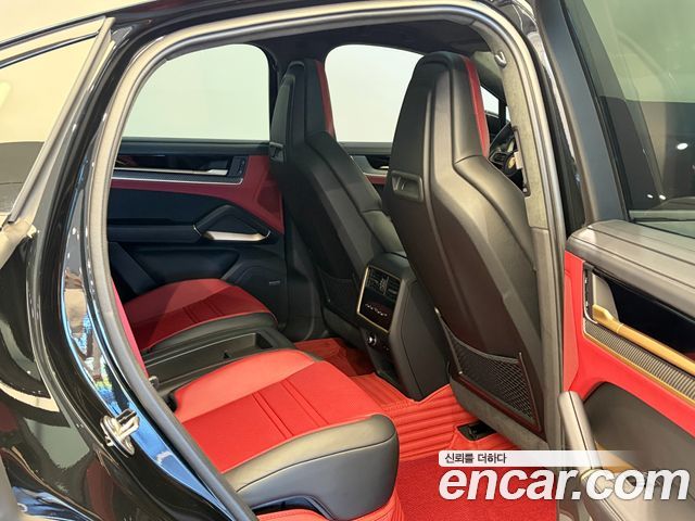 Porsche Cayenne (PO536) 4.0 GTS Coupe 2025 — фото 10