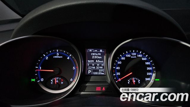 Hyundai Santa Fe (DM) Diesel(e-VGT) 2.0 2WD Morden 2015 — фото 8