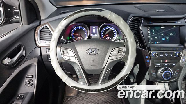 Hyundai Santa Fe (DM) Diesel(e-VGT) 2.0 2WD Morden 2015 — фото 12