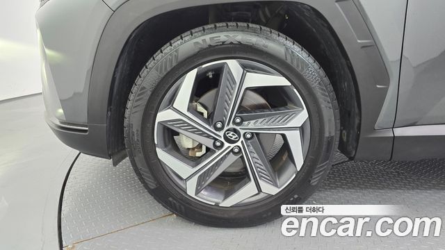 Hyundai Tucson (NX4) Gasoline 1.6 Turbo 2WD Inspiration 2021 — фото 5