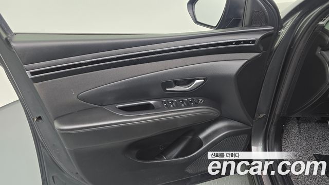 Hyundai Tucson (NX4) Gasoline 1.6 Turbo 2WD Inspiration 2021 — фото 24