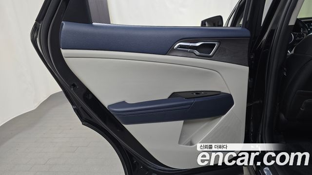 Kia Sportage Hybrid (V) Signature 2WD 2023 — фото 25