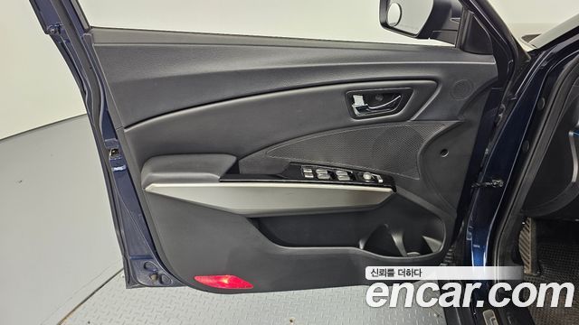KG Mobility (SsangYong) Tivoli VX 2WD 2016 — фото 30
