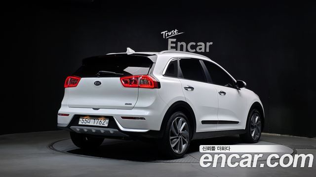 Kia Niro Noblesse 2017 — фото 2