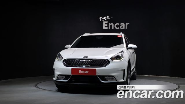 Kia Niro Noblesse 2017 — фото 3