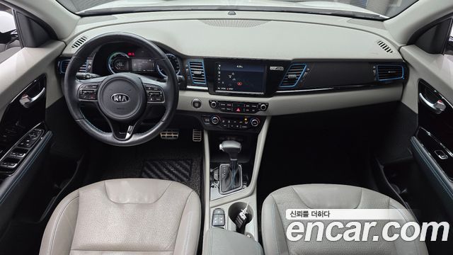 Kia Niro Noblesse 2017 — фото 7
