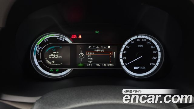 Kia Niro Noblesse 2017 — фото 8