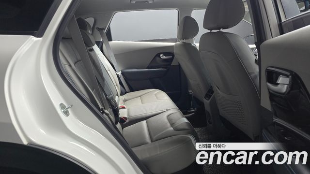 Kia Niro Noblesse 2017 — фото 11