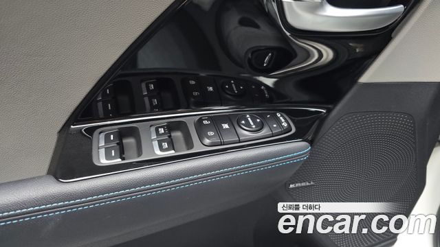 Kia Niro Noblesse 2017 — фото 29