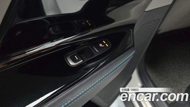Kia Niro Noblesse 2017 — фото 30