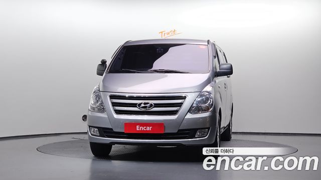 Hyundai Grand Starex 3-Seater VAN Smart 2018 — фото 3