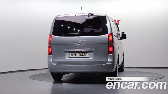 Hyundai Grand Starex 3-Seater VAN Smart 2018 — фото 4
