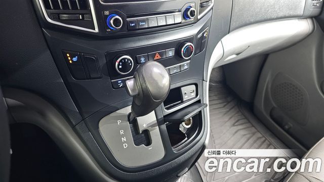 Hyundai Grand Starex 3-Seater VAN Smart 2018 — фото 9