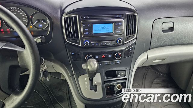 Hyundai Grand Starex 3-Seater VAN Smart 2018 — фото 13