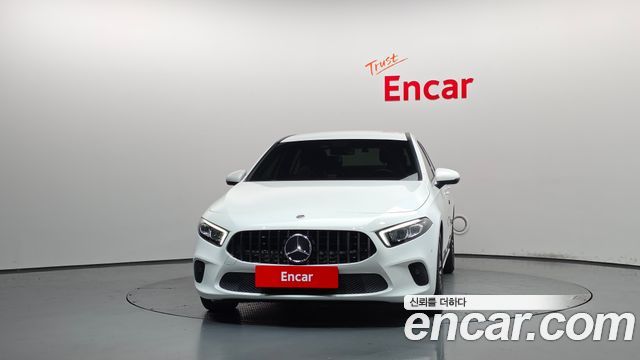 Mercedes-Benz A-Class (W177) A220 Sedan 2021 — фото 3