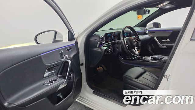 Mercedes-Benz A-Class (W177) A220 Sedan 2021 — фото 10