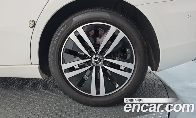 Mercedes-Benz A-Class (W177) A220 Sedan 2021 — фото 21