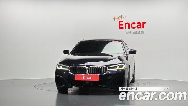 BMW 5 Series (G30) 520i M Sport 2023 — фото 3