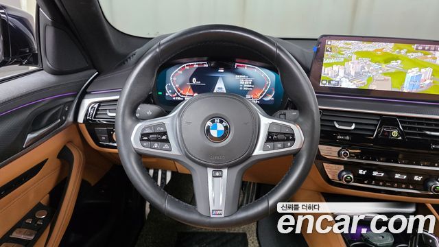BMW 5 Series (G30) 520i M Sport 2023 — фото 14