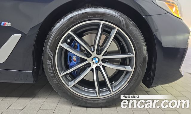 BMW 5 Series (G30) 520i M Sport 2023 — фото 21