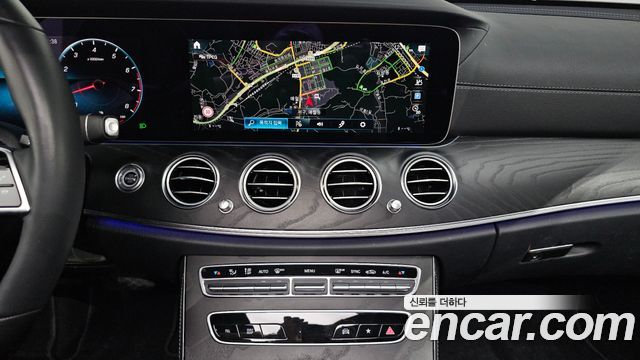 Mercedes-Benz E-Class (W213) E250 AMG Line 2023 — фото 16