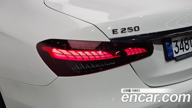 Mercedes-Benz E-Class (W213) E250 AMG Line 2023 — фото 29