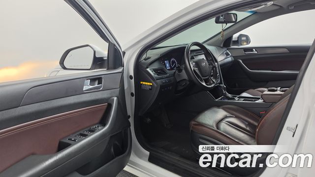 Hyundai Sonata (LF) 2.0 Care+ 2017 — фото 10