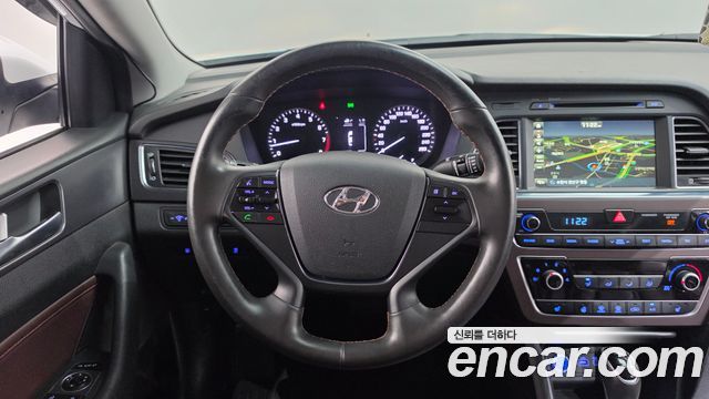 Hyundai Sonata (LF) 2.0 Care+ 2017 — фото 13