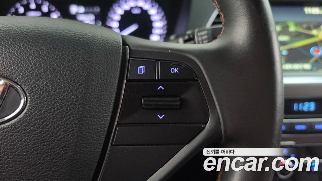 Hyundai Sonata (LF) 2.0 Care+ 2017 — фото 17