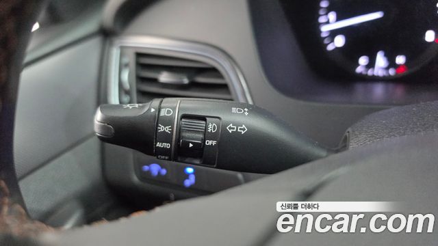 Hyundai Sonata (LF) 2.0 Care+ 2017 — фото 34