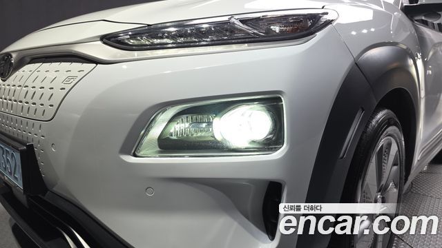 Hyundai Kona Electric Premium 2019 — фото 22
