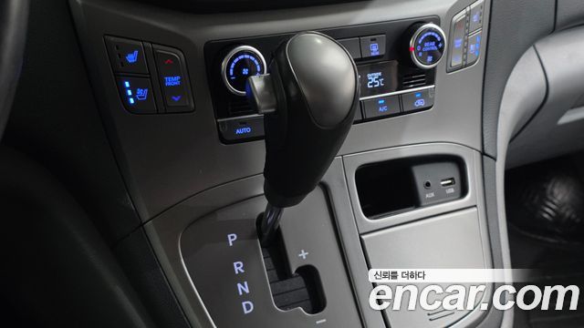 Hyundai Grand Starex Wagon 11-Seater Modern 2020 — фото 9