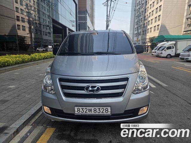 Hyundai Grand Starex 3-Seater LPi VAN CVX Premium 2018 — фото 3