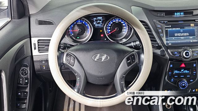 Hyundai Avante 1.6 GDi Smart Standard 2014 — фото 15