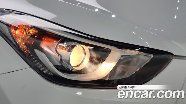Hyundai Avante 1.6 GDi Smart Standard 2014 — фото 22