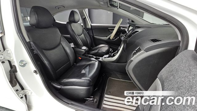 Hyundai Avante 1.6 GDi Smart Standard 2014 — фото 26
