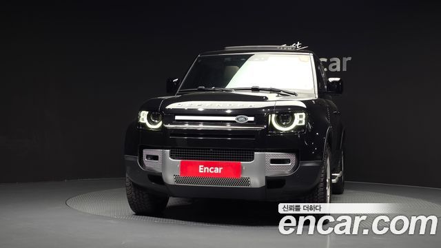 Land Rover Defender (L663) 110 D250 SE 2023 — фото 3