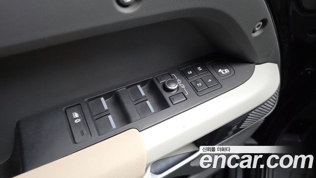 Land Rover Defender (L663) 110 D250 SE 2023 — фото 33