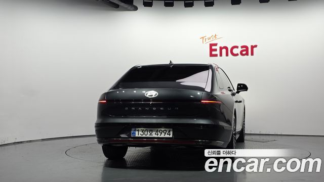 Hyundai Grandeur Hybrid (GN7) Calligraphy 2023 — фото 4