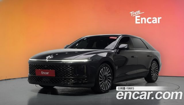 Hyundai Grandeur Hybrid (GN7) Calligraphy