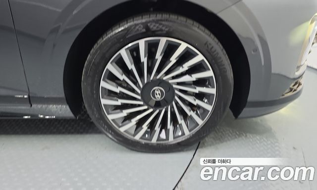 Hyundai Grandeur Hybrid (GN7) Calligraphy 2023 — фото 21