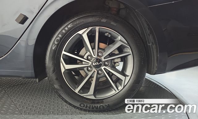 Kia K3 (II) 1.6 Prestige 2023 — фото 21