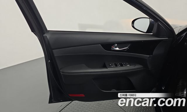 Kia K3 (II) 1.6 Prestige 2023 — фото 24