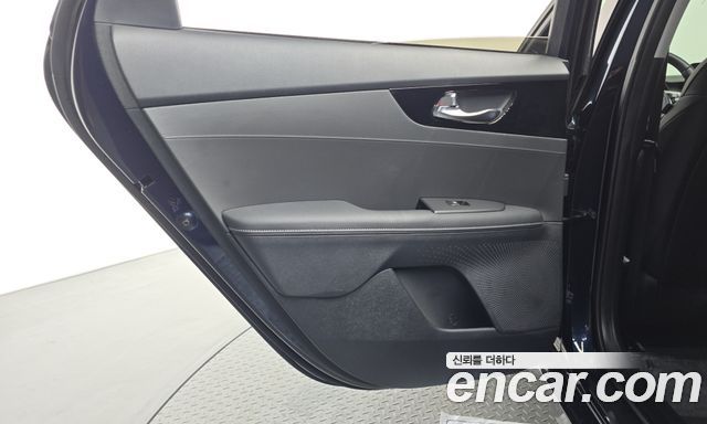 Kia K3 (II) 1.6 Prestige 2023 — фото 25