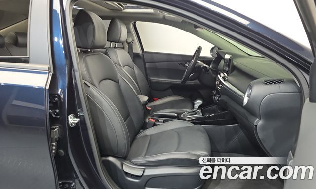 Kia K3 (II) 1.6 Prestige 2023 — фото 26
