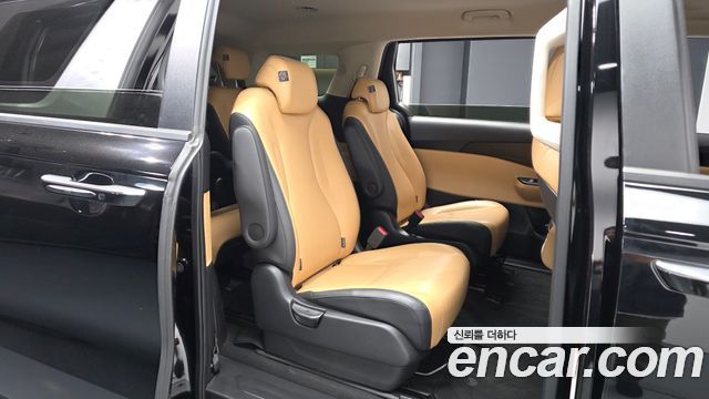 Kia Carnival (IV) Diesel 9-Seater Prestige 2023 — фото 12