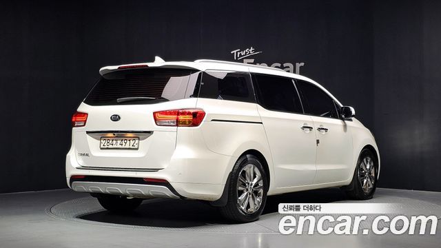 Kia Carnival 9-seater Prestige 2017 — фото 2