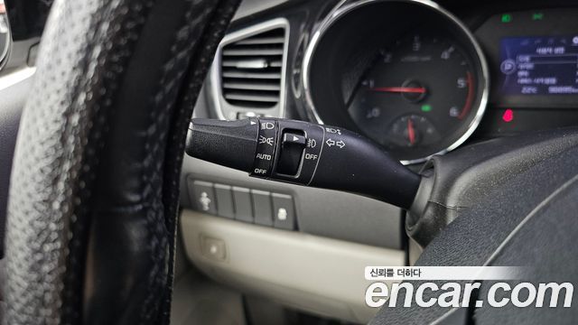 Kia Carnival 9-seater Prestige 2017 — фото 14