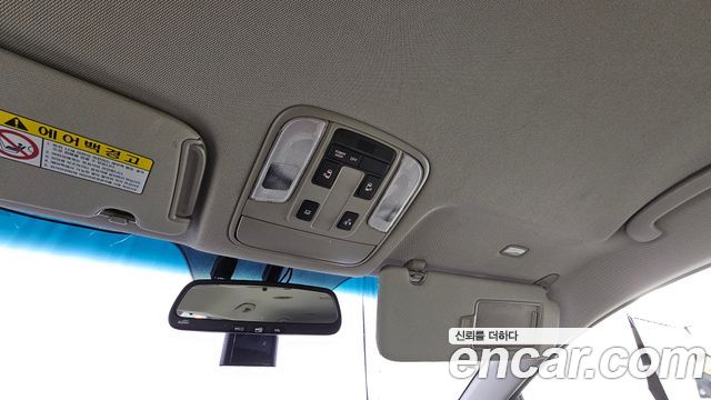 Kia Carnival 9-seater Prestige 2017 — фото 18
