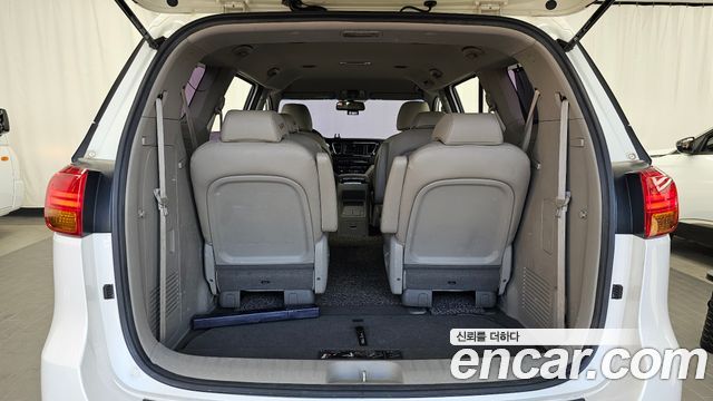 Kia Carnival 9-seater Prestige 2017 — фото 20